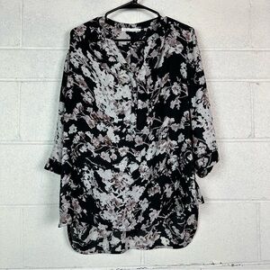 Violet + Claire Floral Black and White Women's Top size 1X
